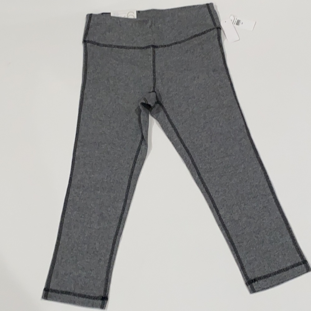 Final Sale 🔥Gap Fit Capri Legging size XS - Picture 2 of 11
